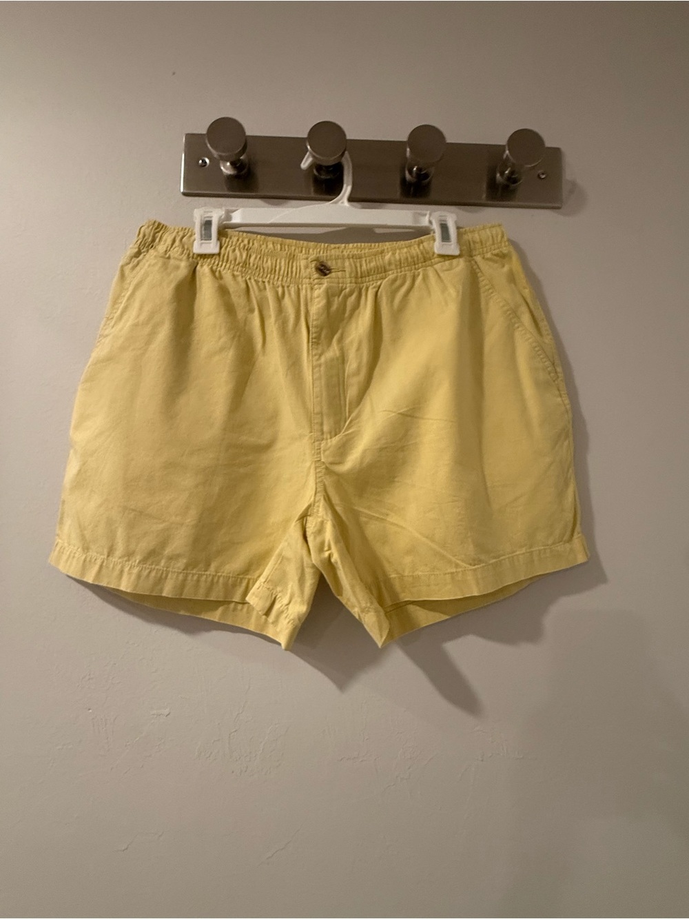 Windham Pointe Men's Cargo Shorts with Elastic Waist in Pale Yellow